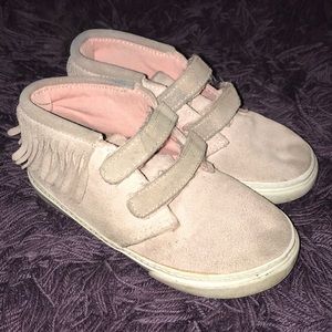 Gap suede fringe moccasin shoe